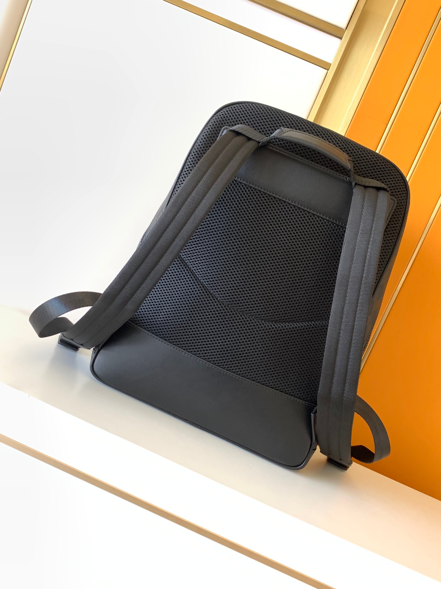 Minimalist Siyah Kabartmalı Sı - Leather Work Rucksack Mens incelemesi ve fiyatı